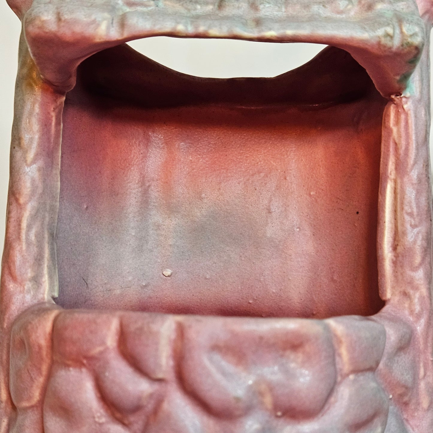 Niloak Covered Wishing Well vintage planter, 1930s