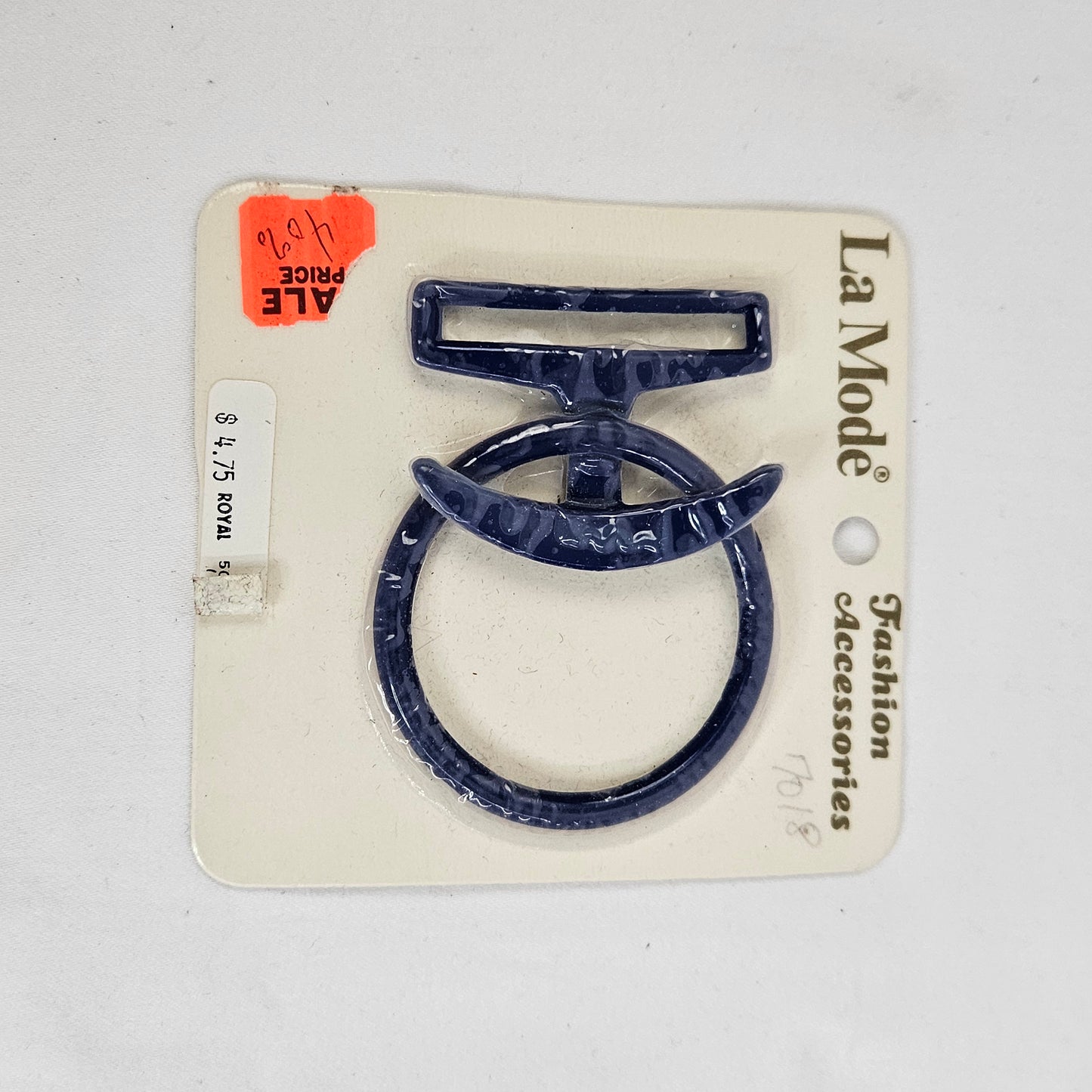 Lot of 11 vintage La Mode fashion belt buckles