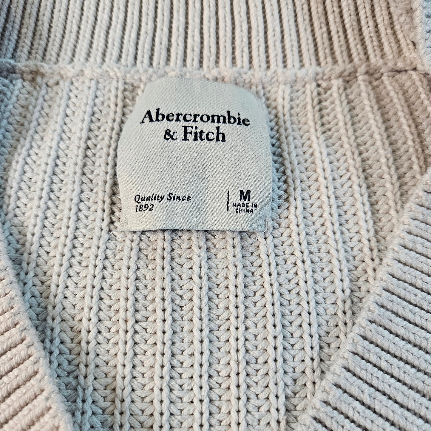 Abercrombie and Fitch white, sleeveless, v-neck tunic sweater, medium