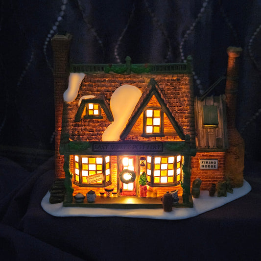 East Willet Pottery, Department 56 New England Village Series, #5657-8