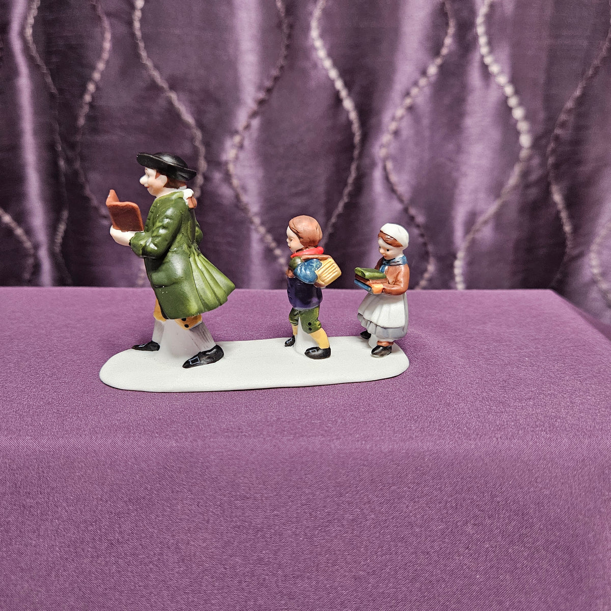 Sleepy Hollow, Department 56 Heritage Village Collection #59560