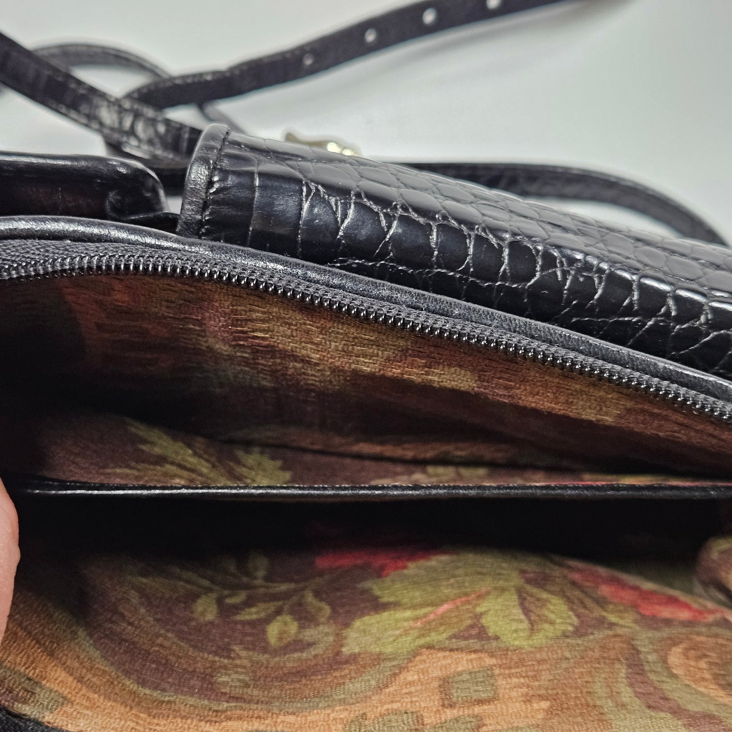Vintage Brighton crossbody bag, pebbled leather with floral interior