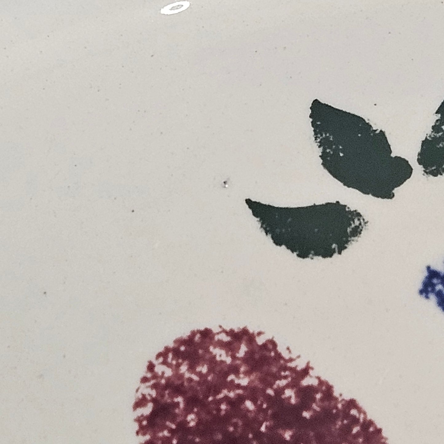 Spongeware oval platter with heart motif, 10x15,