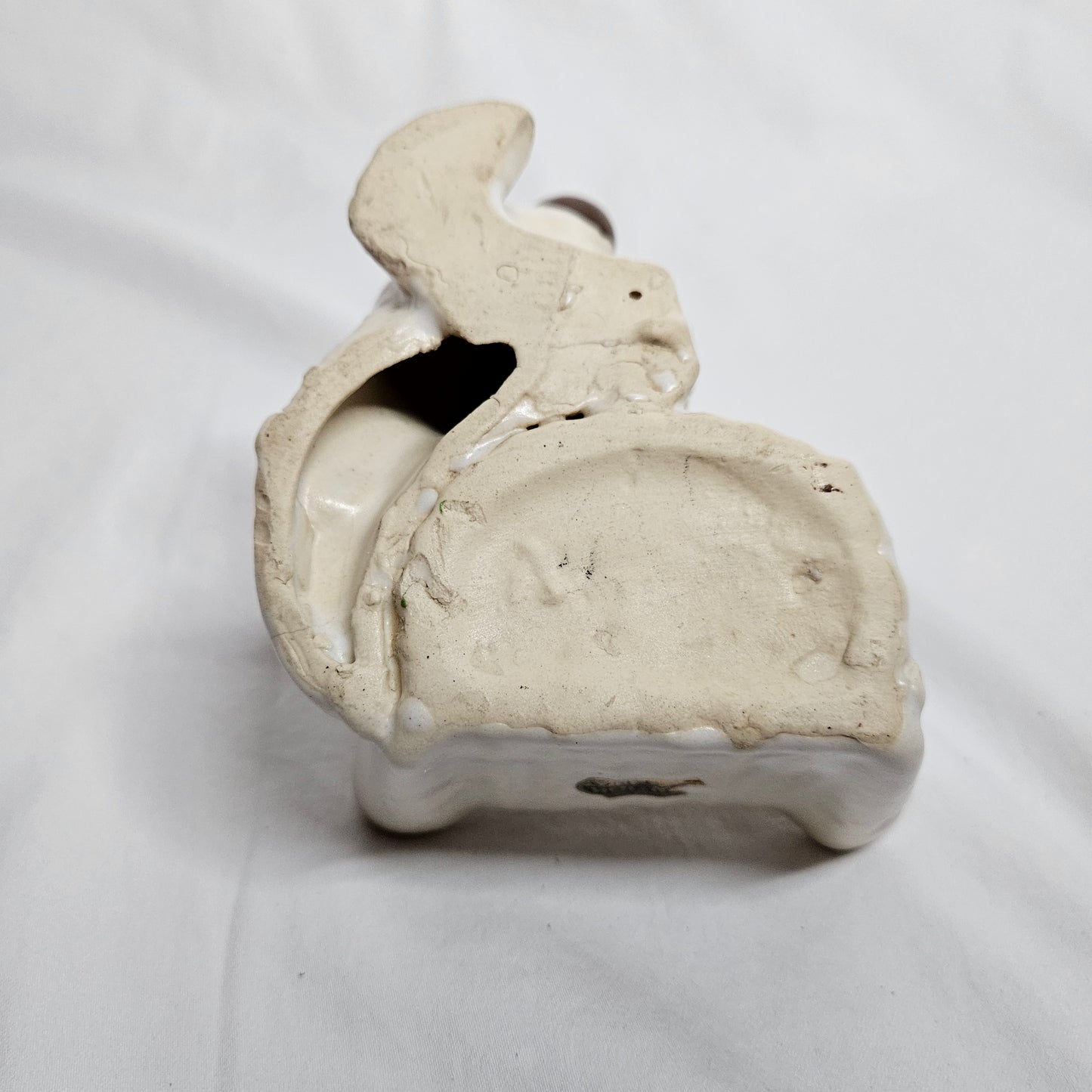 Vintage Niloak Kangaroo planter, WWII era