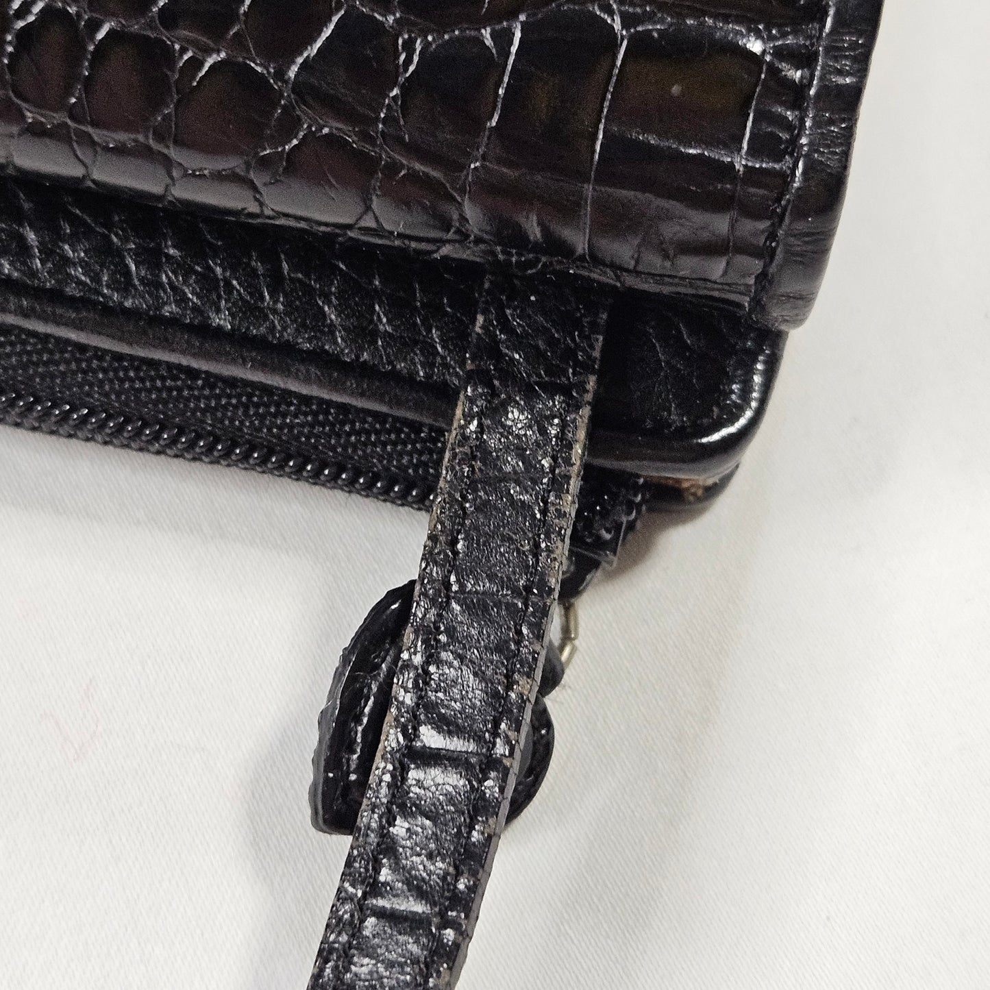 Vintage Brighton crossbody bag, pebbled leather with floral interior