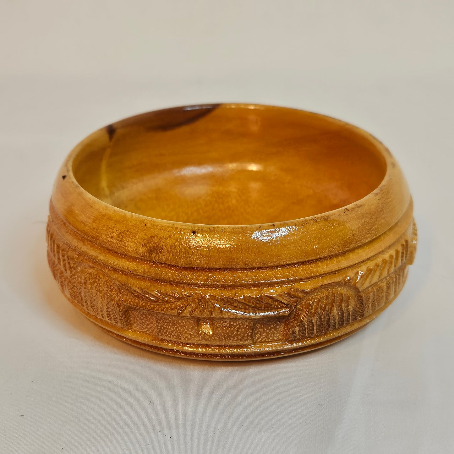 Carved wood Hawaii bowl