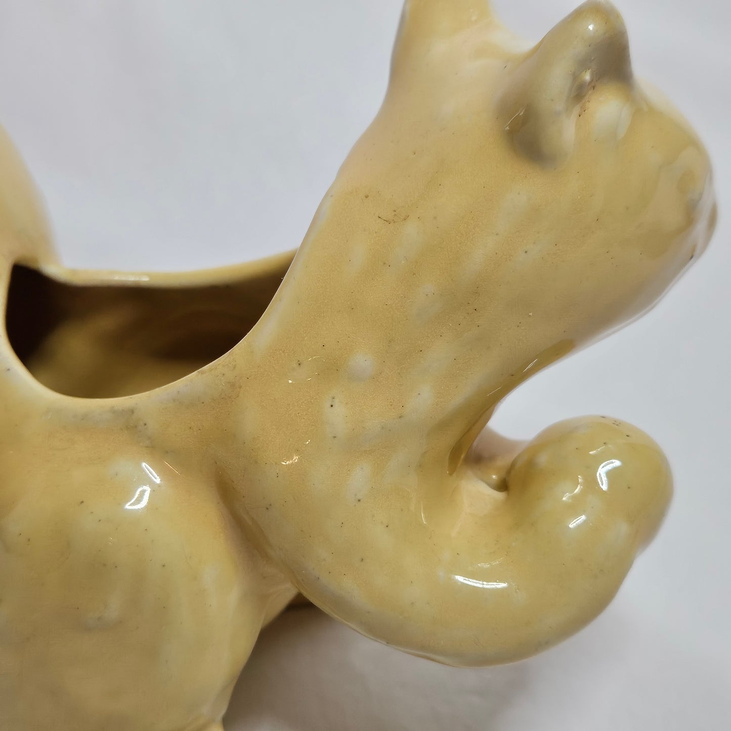 Early Niloak Squirrel canary yellow planter, Joe Alley design, 5 inches tall