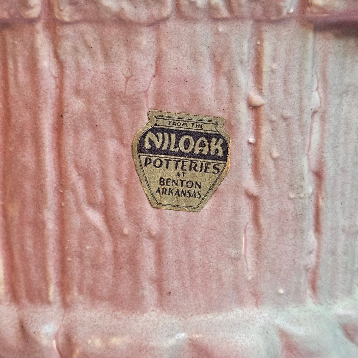 Niloak Covered Wishing Well vintage planter, 1930s