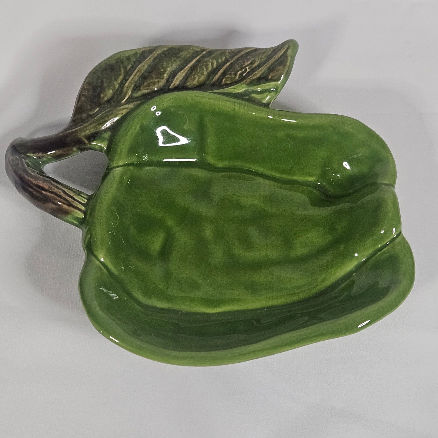 Vintage Green Pepper ceramic spoon rest, marked USA VF-65