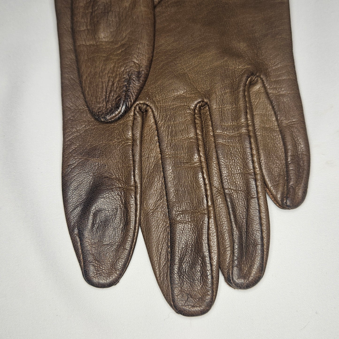 Vintage women's brown leather gloves by Grandoe, size 6.5, silk lined