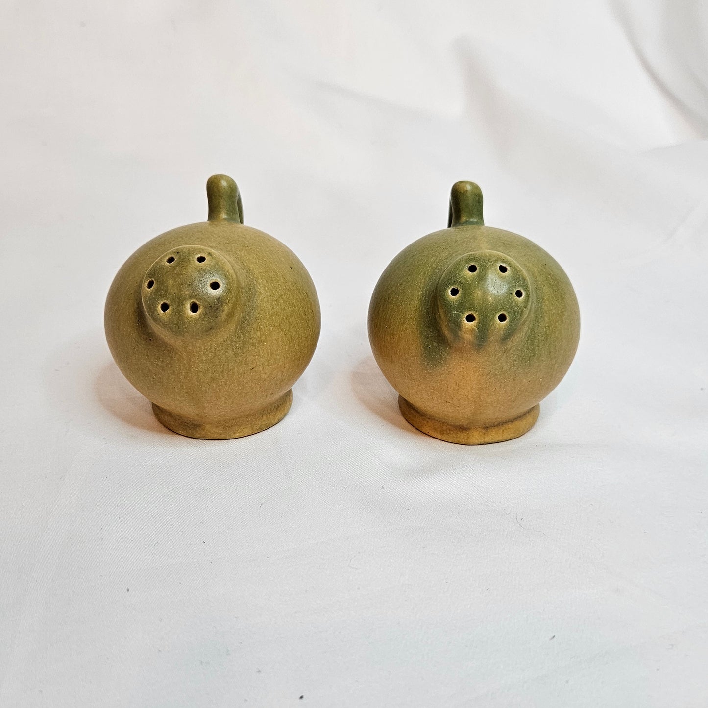 Niloak Pottery, vintage round salt and pepper shakers,  1940s