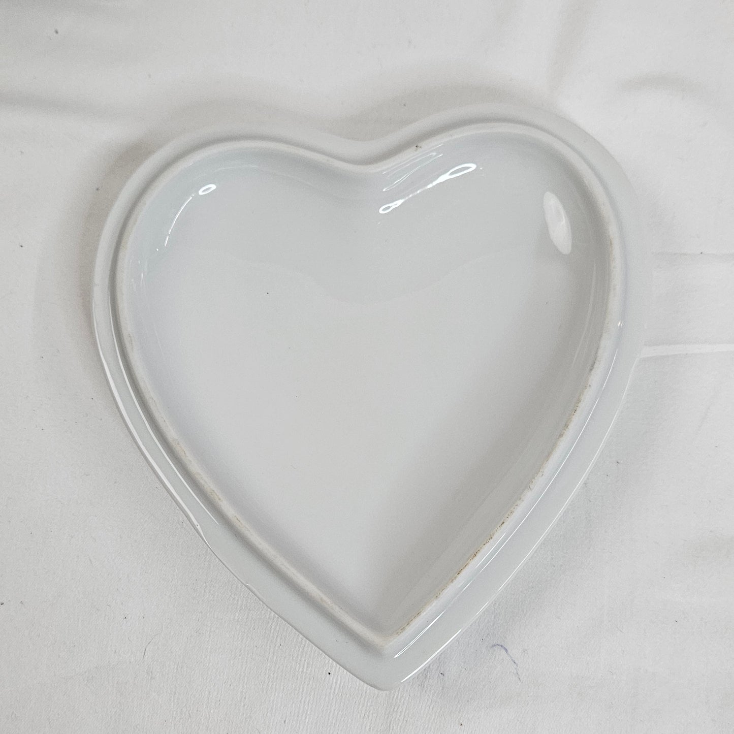 Vintage FTD floral heart-shaped  covered dish, 1990