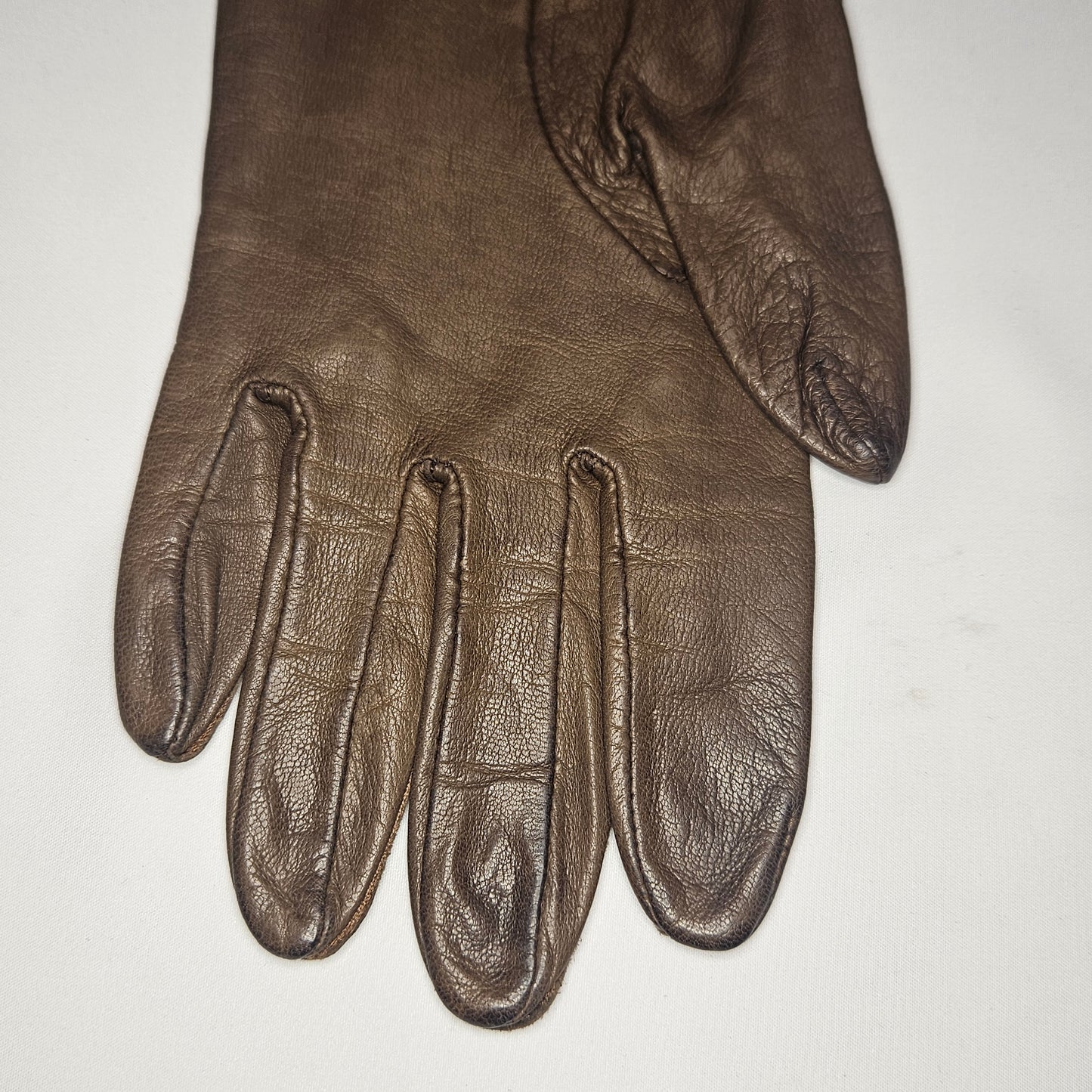 Vintage women's brown leather gloves by Grandoe, size 6.5, silk lined