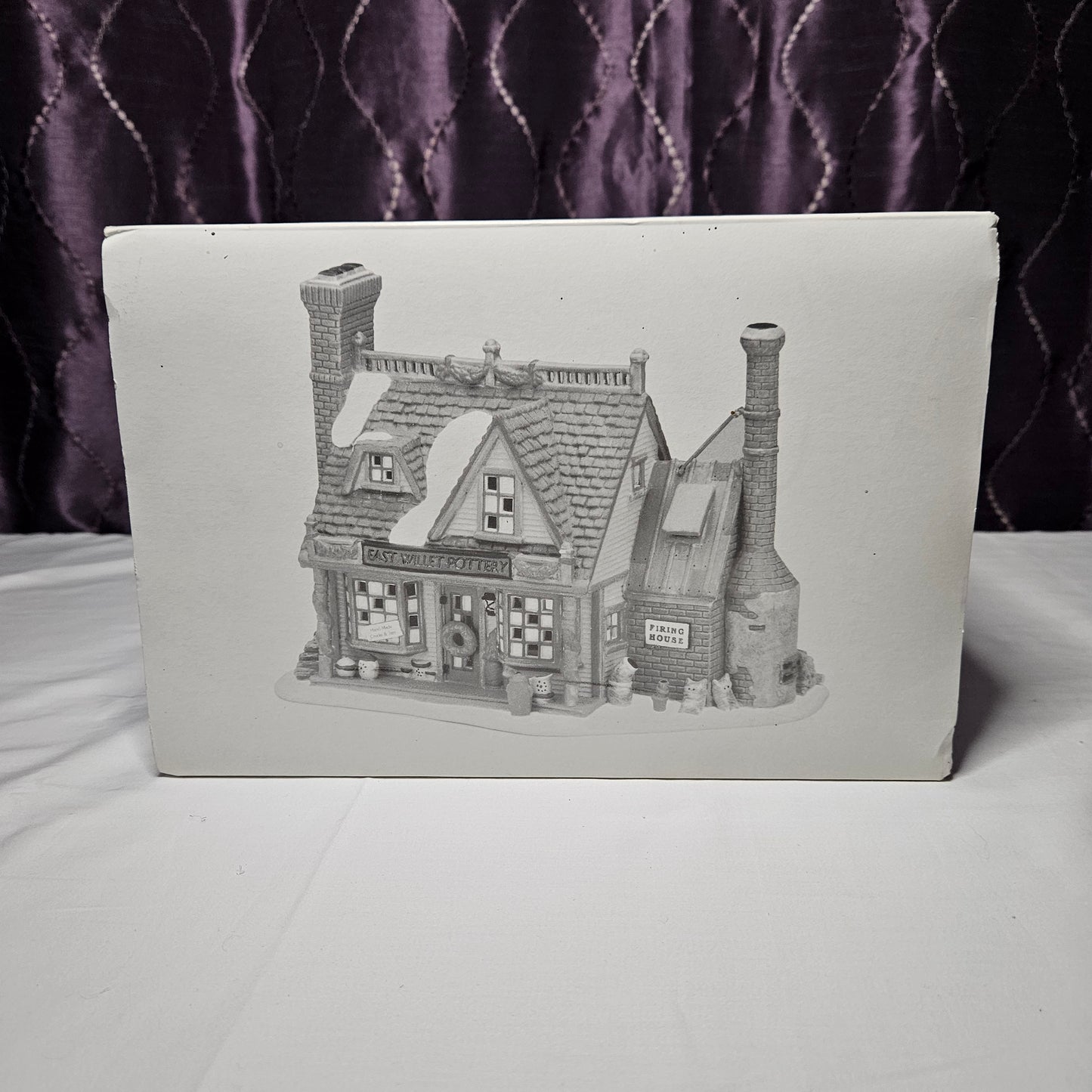 East Willet Pottery, Department 56 New England Village Series, #5657-8