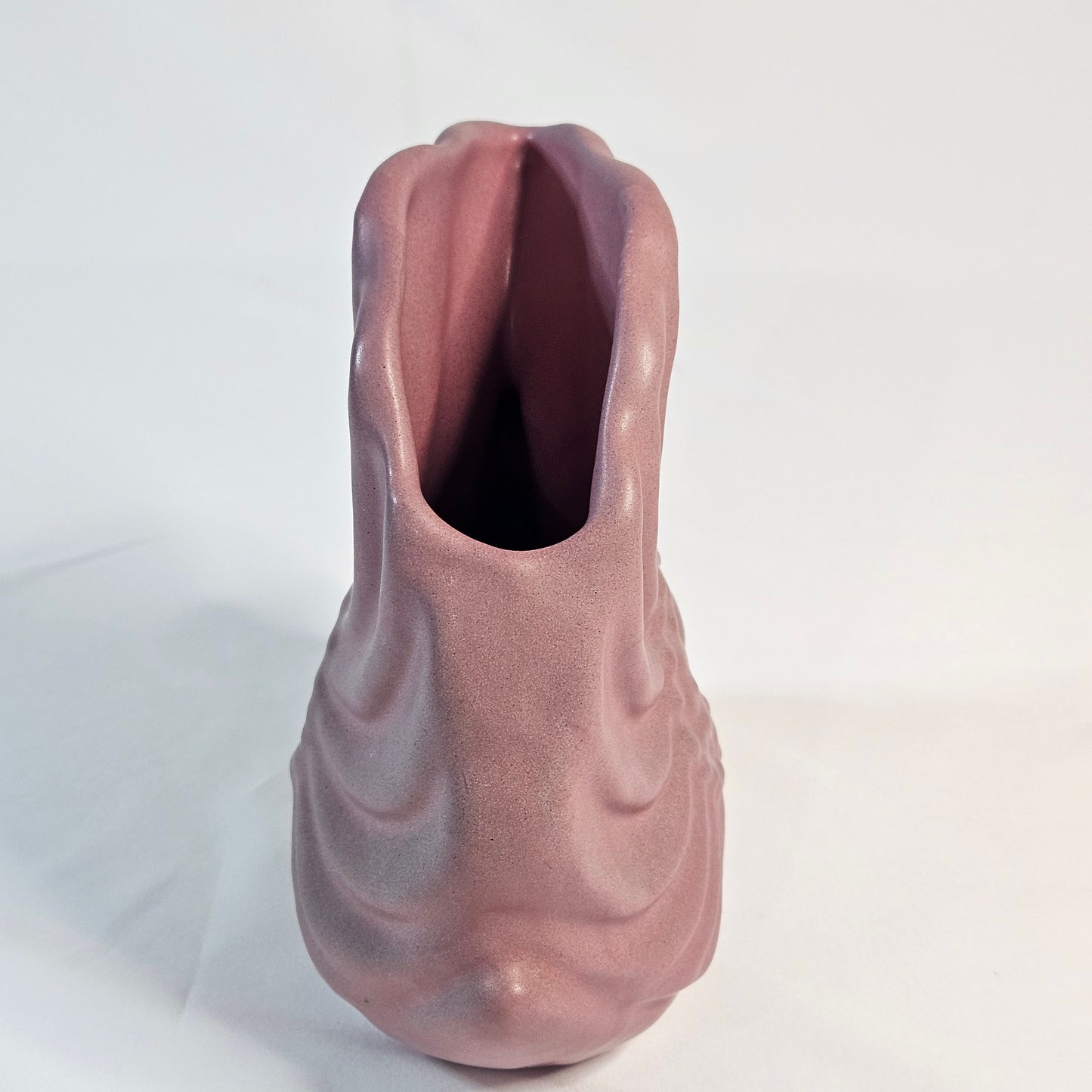 Vintage Niloak Potteries Dusty Pink Swan vase, 1930s