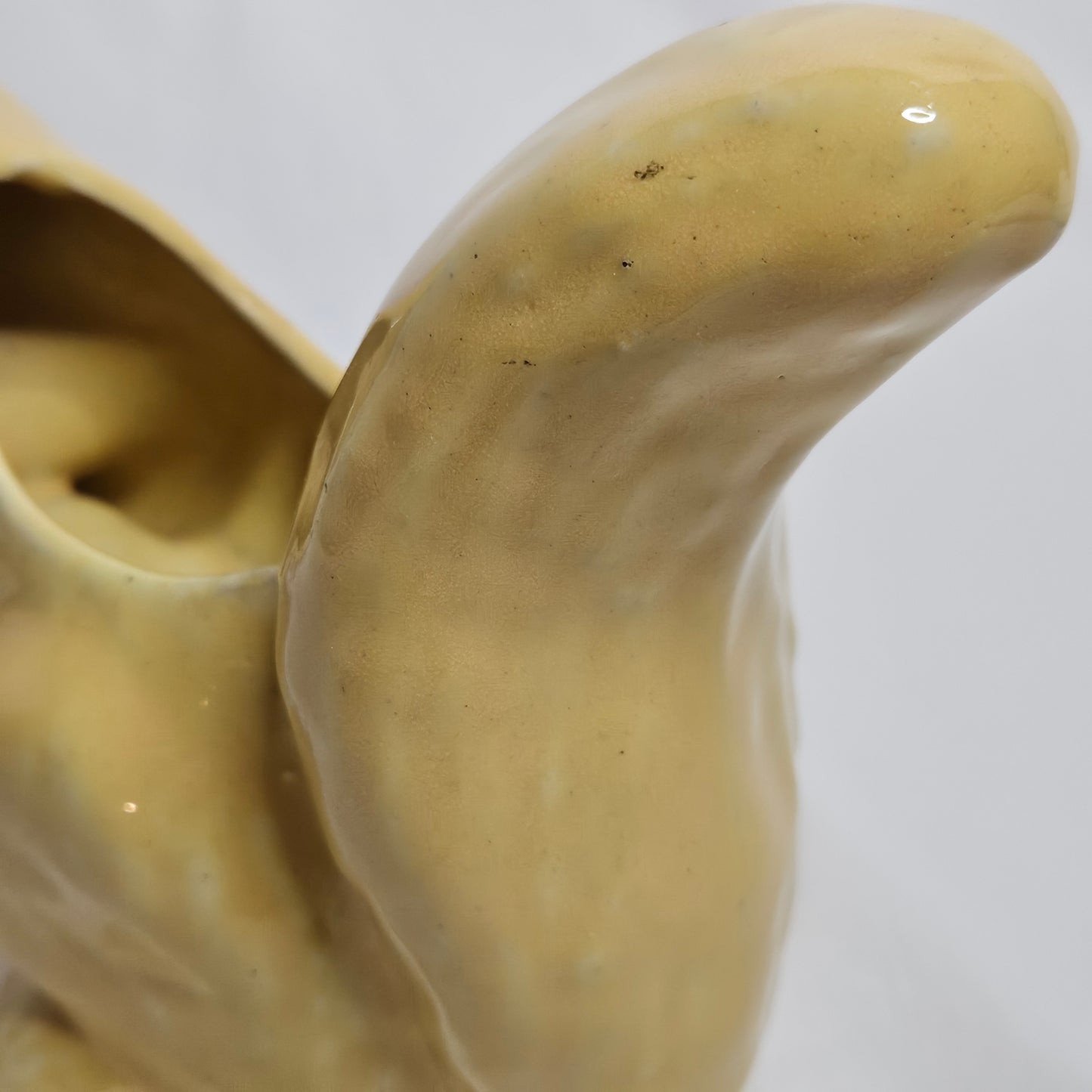 Early Niloak Squirrel canary yellow planter, Joe Alley design, 5 inches tall