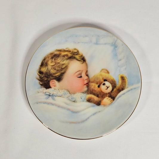 Vintage Avon Keepsake Baby Plate with gold trim, 1992, by Rosanne Kaloustian