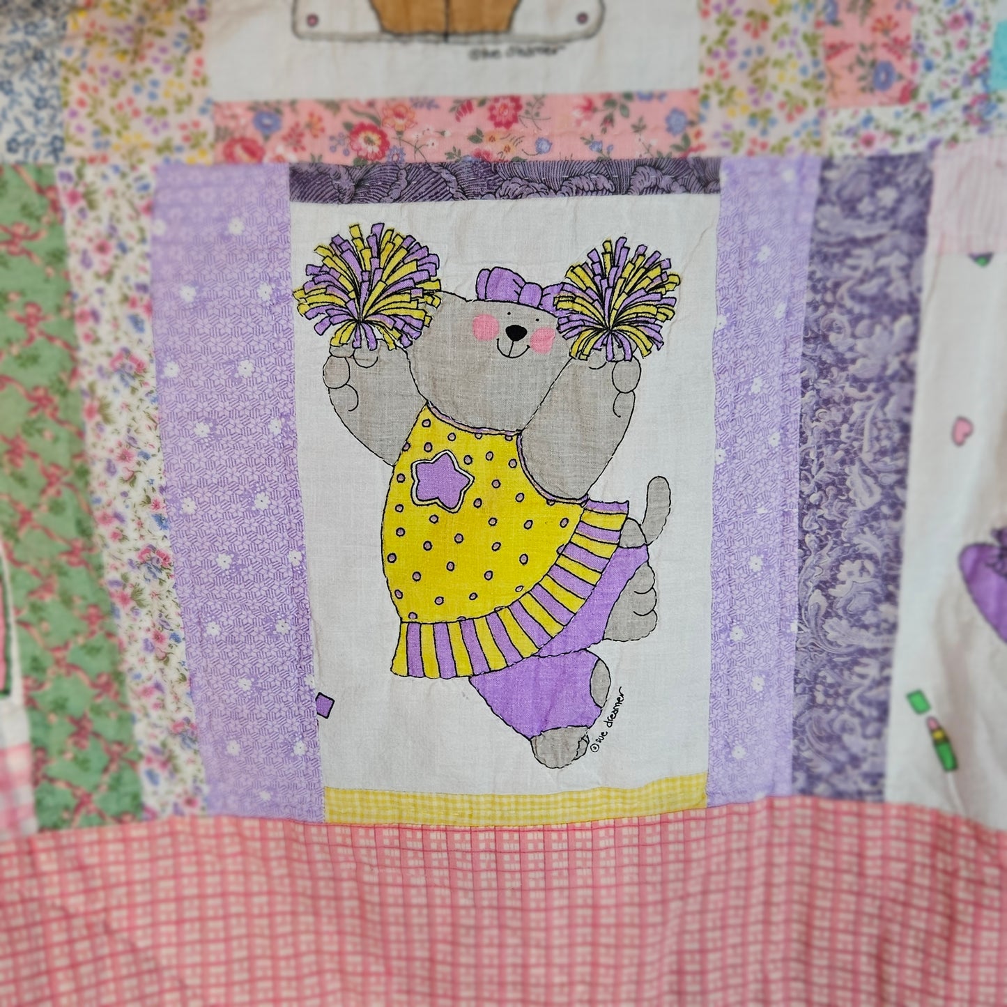 Vintage hand-quilted Sue Dreamer bear quilt, 66 x 58 inches
