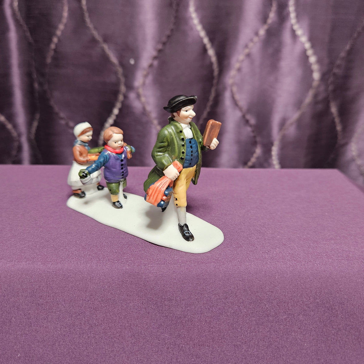 Sleepy Hollow, Department 56 Heritage Village Collection #59560