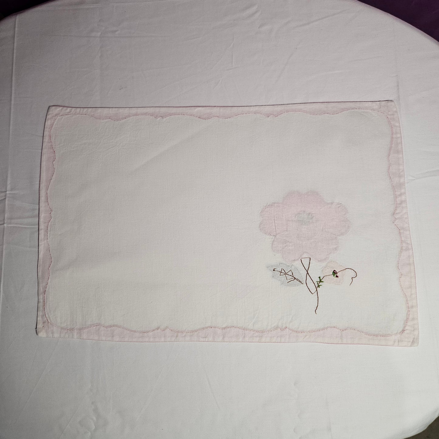 Vintage Placemat and Napkin set, appliqué pink flower and embroidery, 4 each