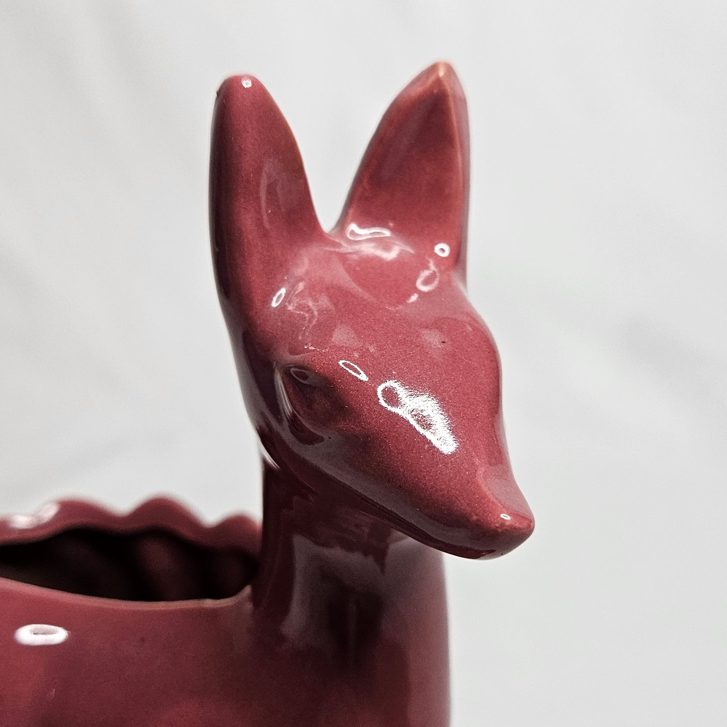 Vintage Niloak planter, Doe with fawn, Fox Red glossy glaze, 7.5 inches