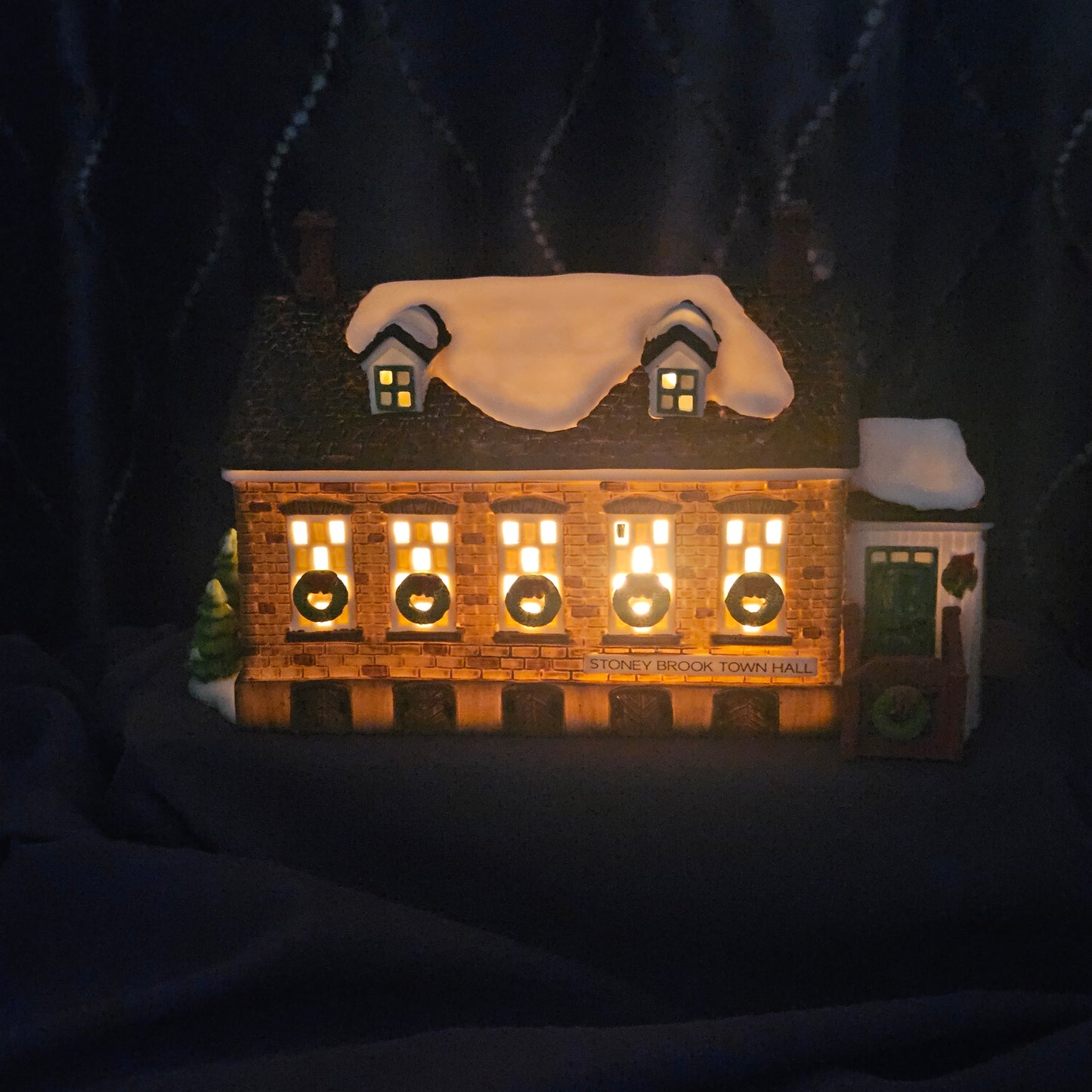 Stoney Brook Town Hall, Department 56 New England Village Series, #5844-8