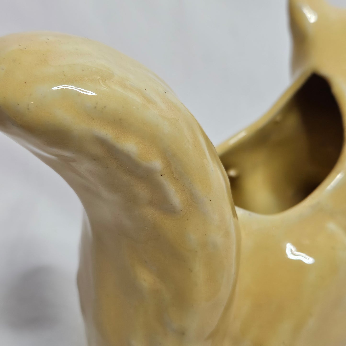 Early Niloak Squirrel canary yellow planter, Joe Alley design, 5 inches tall